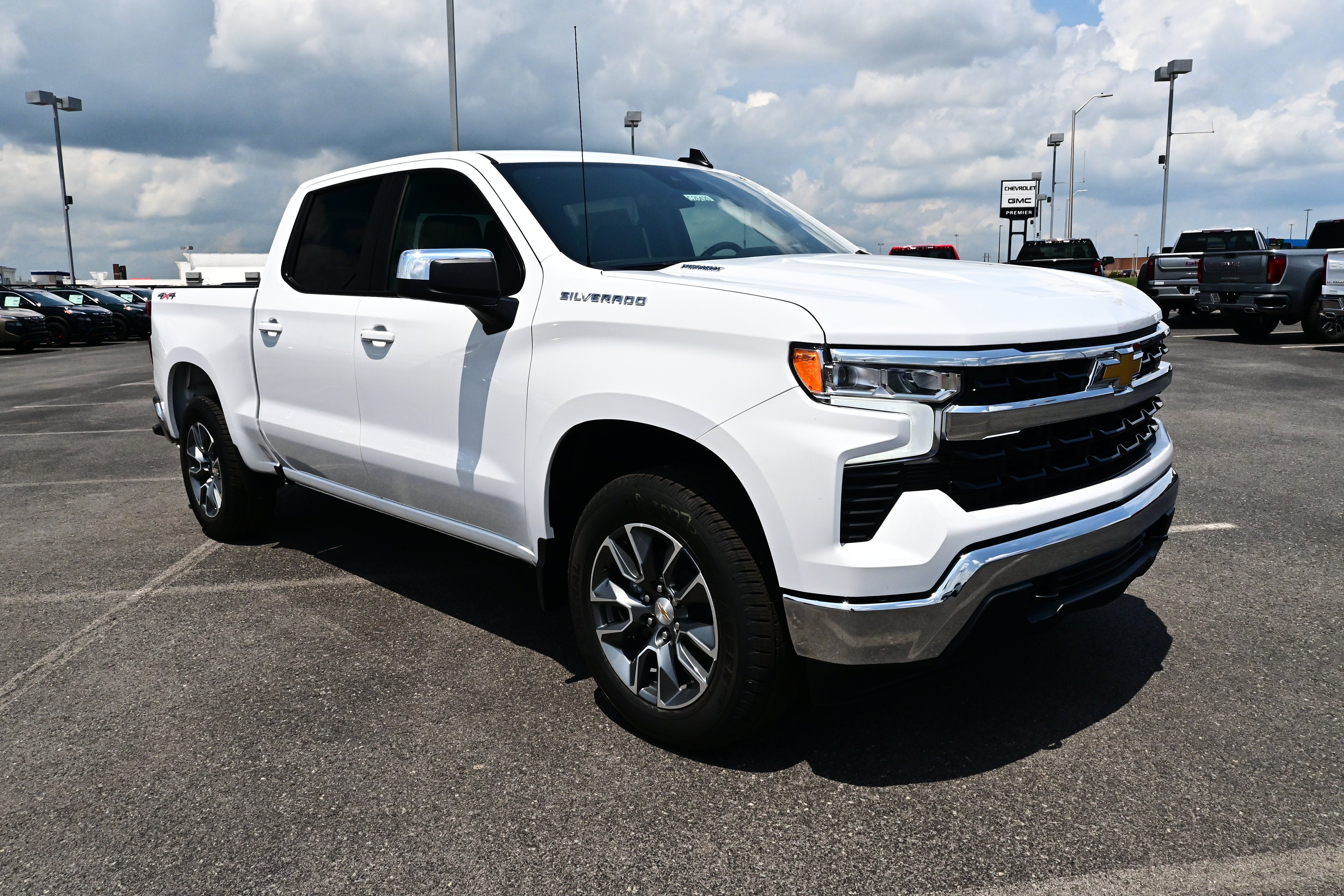 2026 Chevrolet Silverado 1500 — side profile view